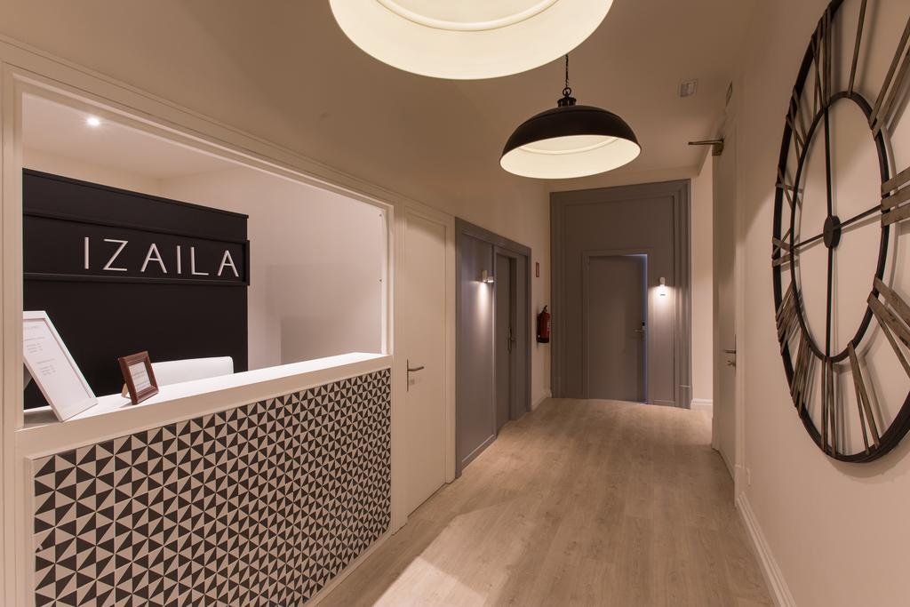 Gasthuis Izaila Plaza Catalunya 3*