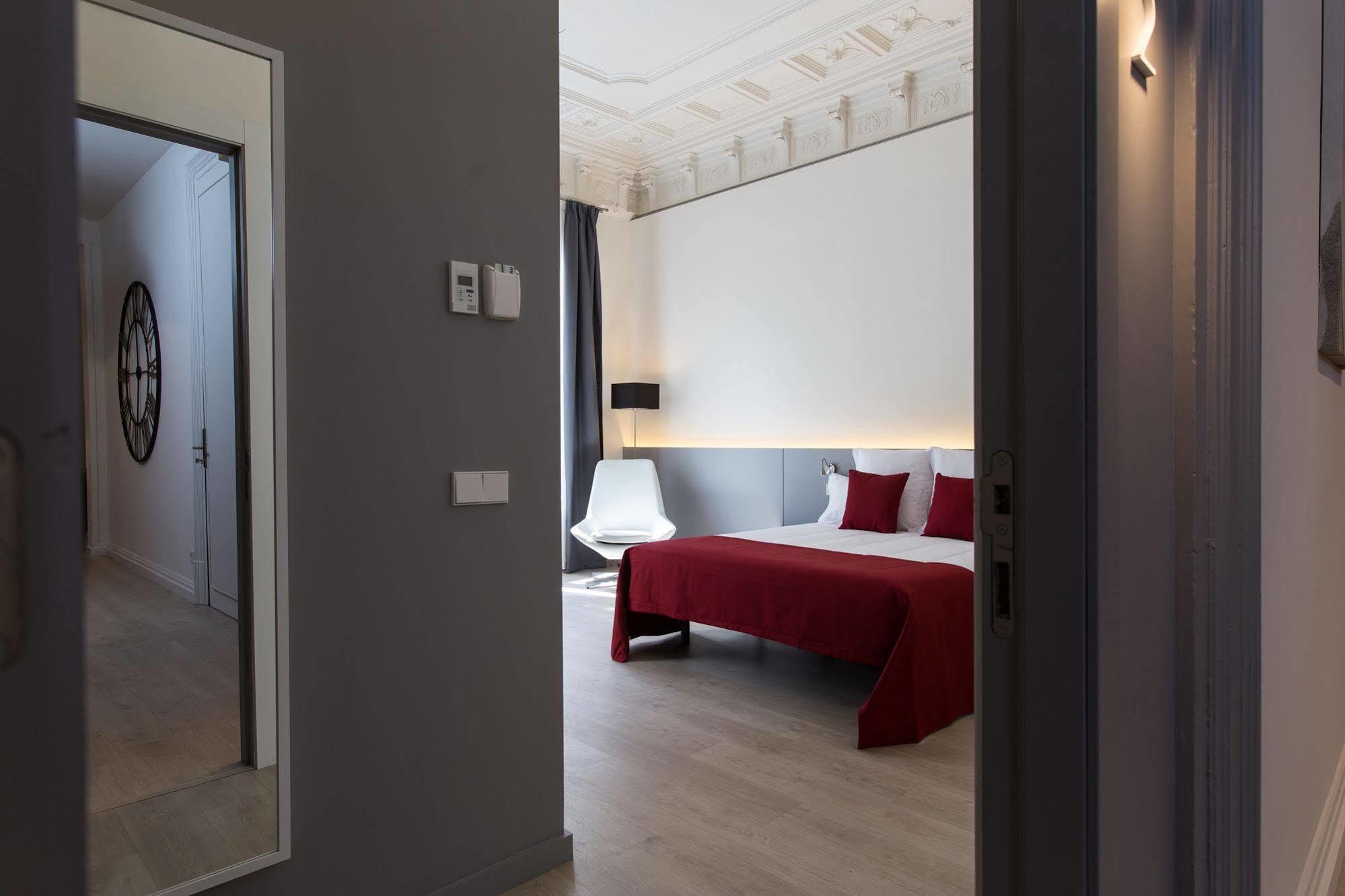 Gasthuis Izaila Plaza Catalunya 3*