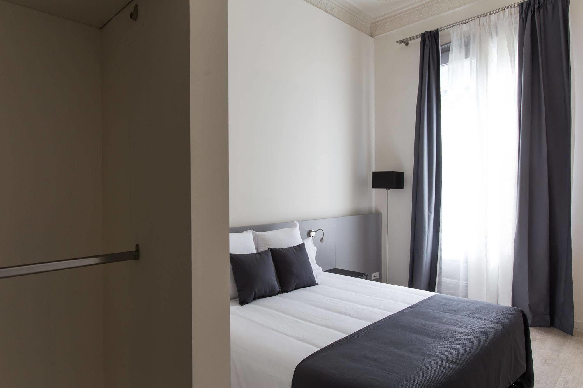 Gasthuis Izaila Plaza Catalunya 3*